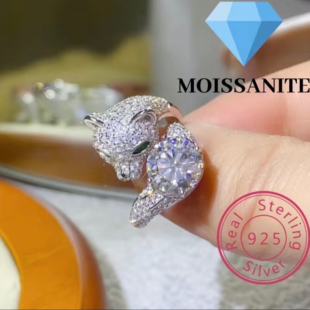 S925 Sterling Silver 2.19ct White Moissanite Round Cut Leopard Head Ring